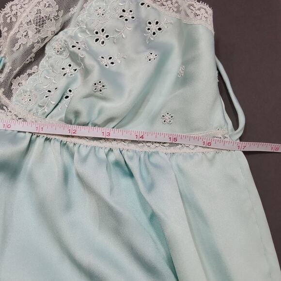 "VINTAGE" 1960's VAN RAALTE Long Gown. Baby blue. Size M - Picture 6 of 8